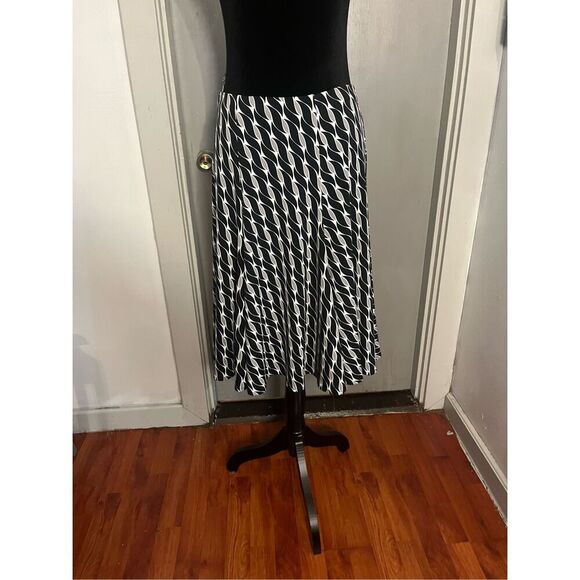 East 5th black stretch skirt size large - Picture 1 of 8